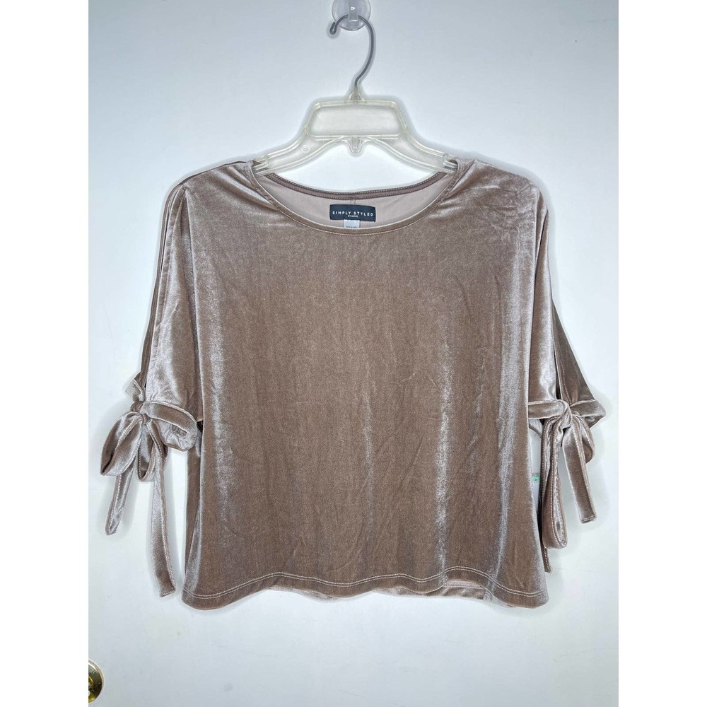 NWT Velvet tie sleeve blouse